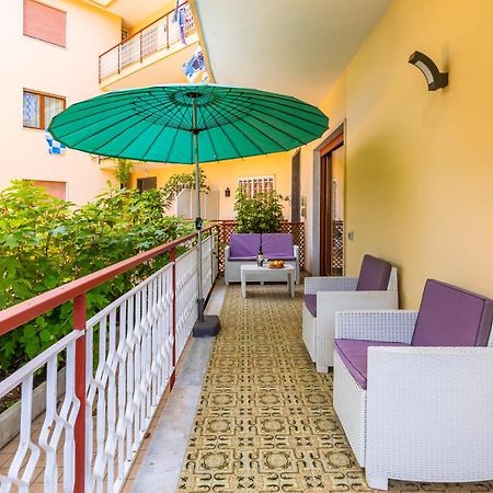 شقة Il Riccio Di Mare A 5 Minuti Da Sorrento سانتّانييلّو المظهر الخارجي الصورة