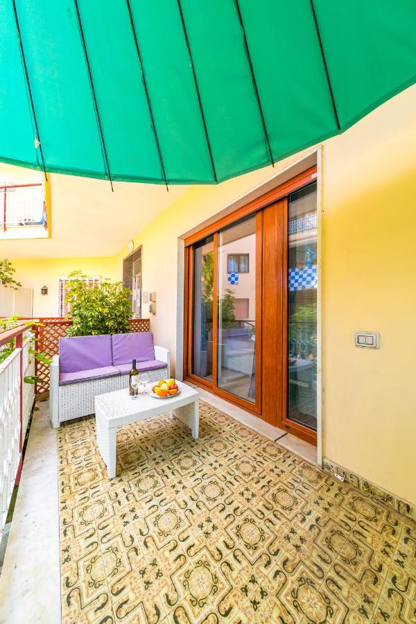 شقة Il Riccio Di Mare A 5 Minuti Da Sorrento سانتّانييلّو المظهر الخارجي الصورة